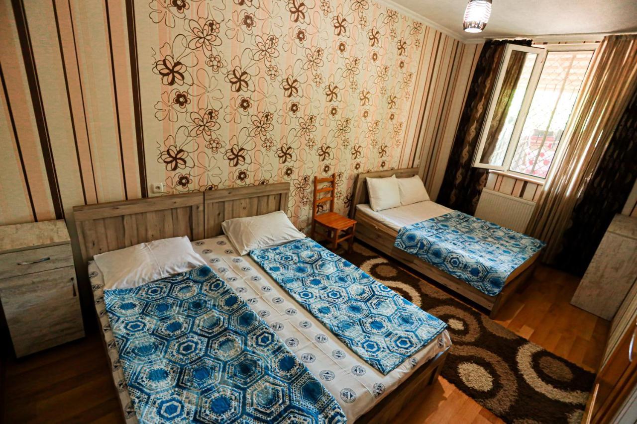 Guesthouse Gua Kutaisi Esterno foto