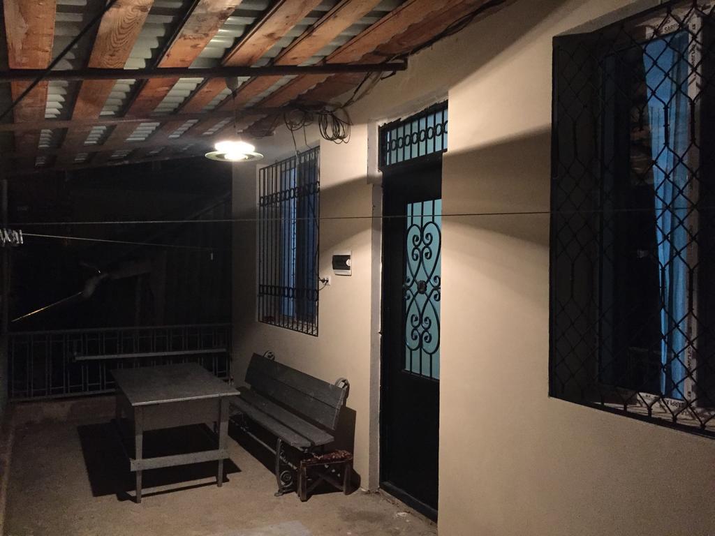 Guesthouse Gua Kutaisi Esterno foto