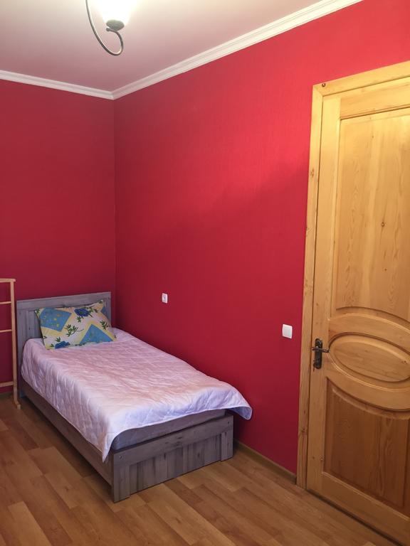 Guesthouse Gua Kutaisi Esterno foto