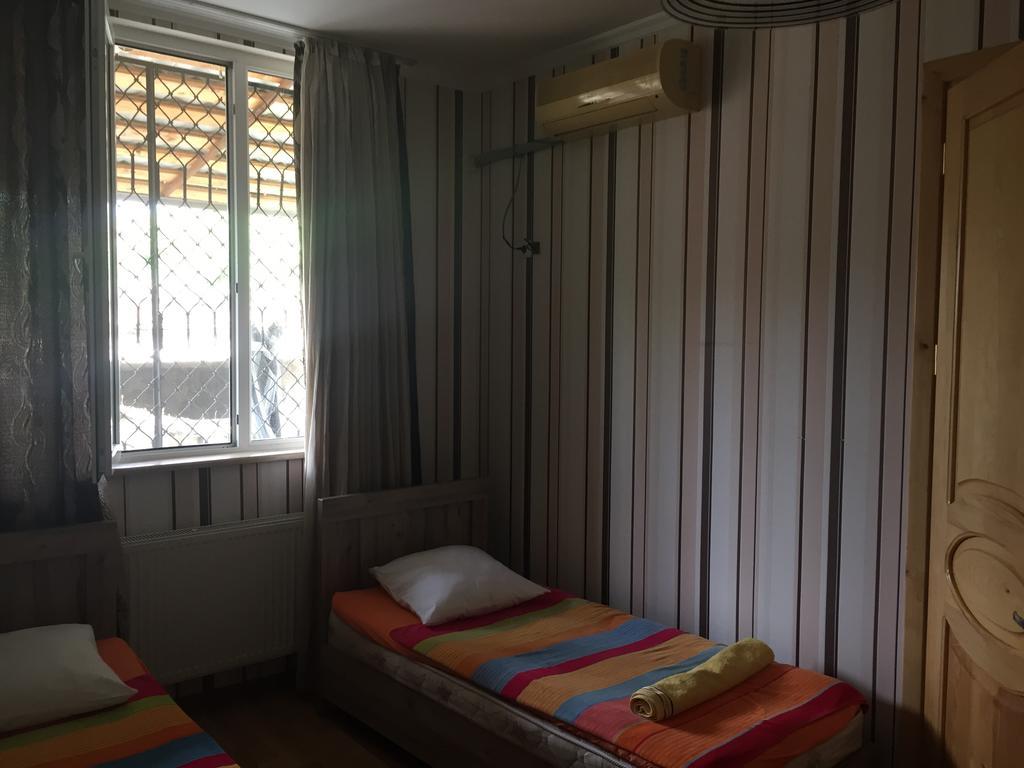 Guesthouse Gua Kutaisi Esterno foto