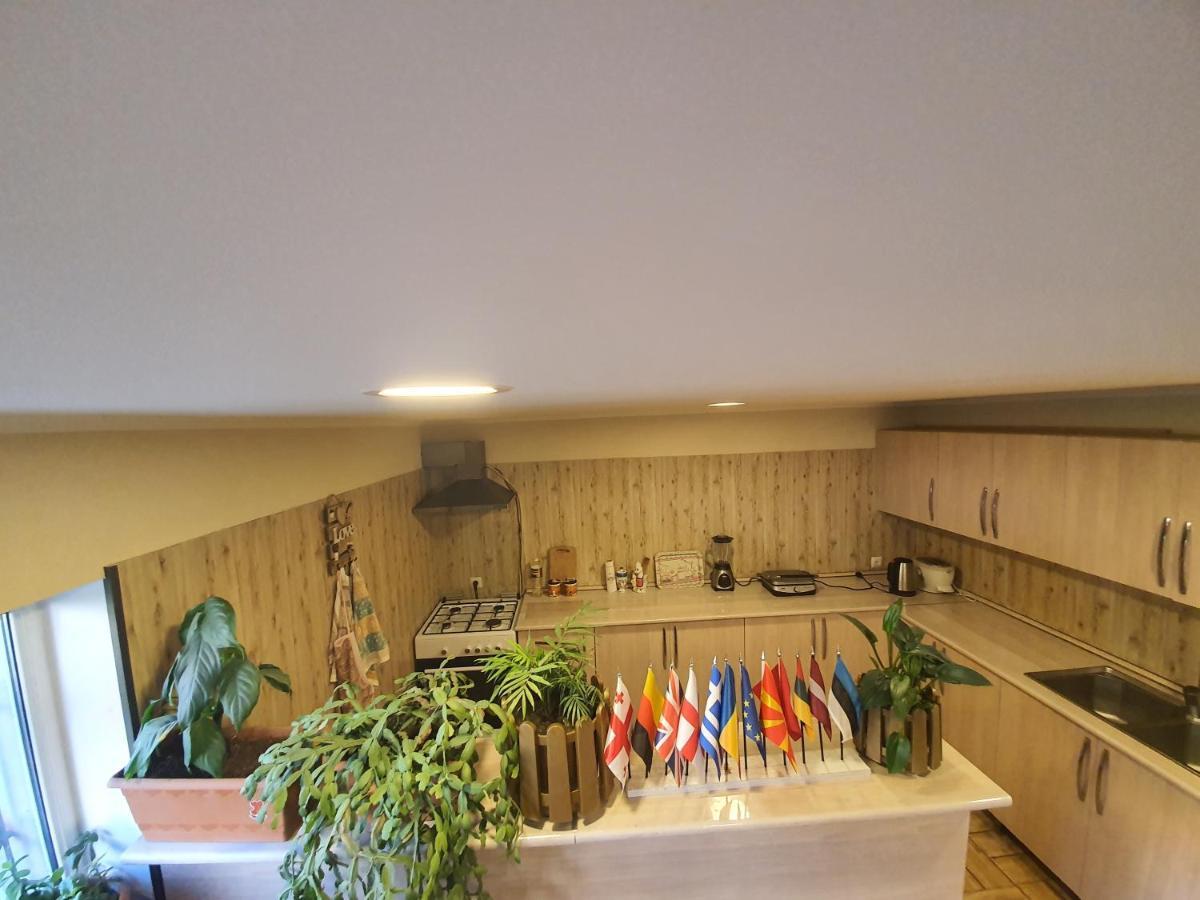 Guesthouse Gua Kutaisi Esterno foto